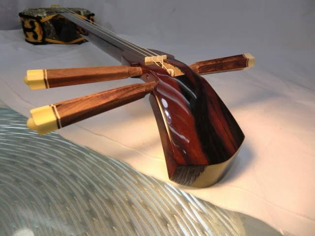 新品未使用(送料無料)79.800円　盛嶋開鐘蛇皮強化張チーガに縞黒檀棹セット