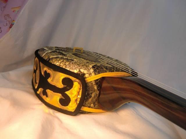 新品未使用(送料無料)79.800円　盛嶋開鐘蛇皮強化張チーガに縞黒檀棹セット