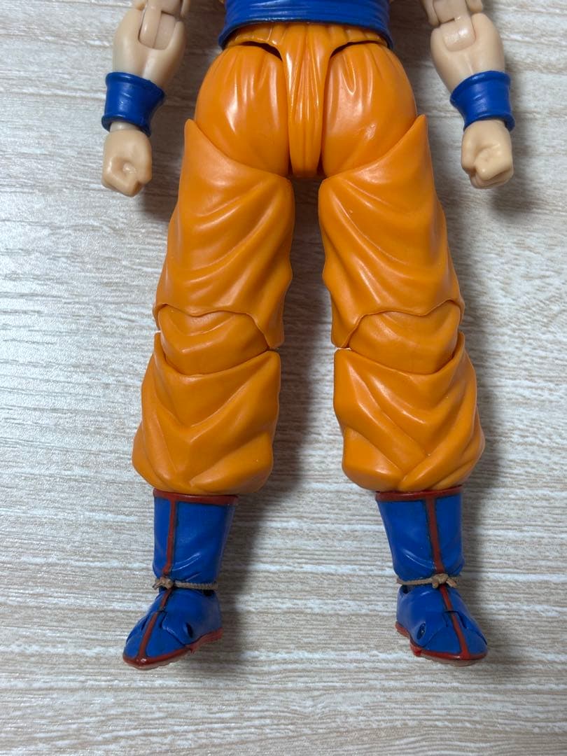 s.h.figuarts同サイズ ドラゴンボール スーパーサイヤ人 2孫悟空