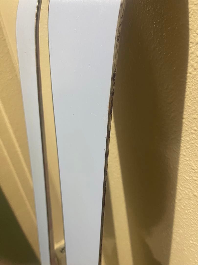 ワンシーズンのみ使用　子供　スキー板　140cm 女　小学生　ストック付き