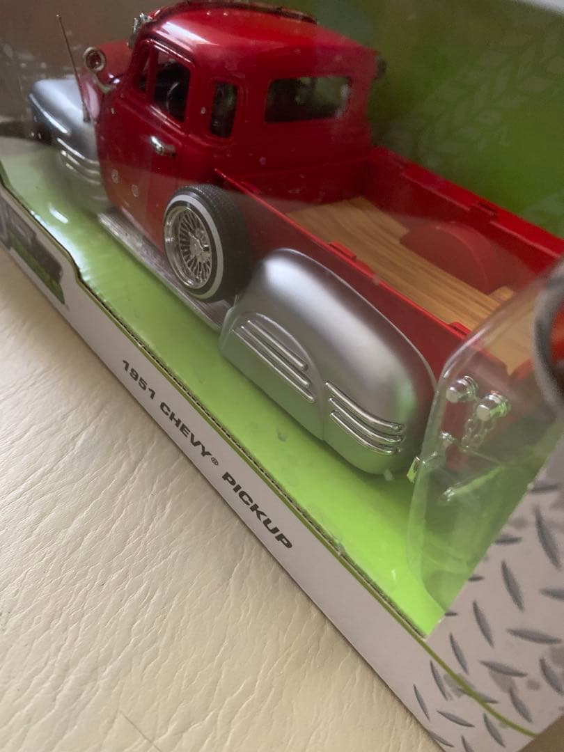 jadatoys シェビー1951トラック　ローライダー