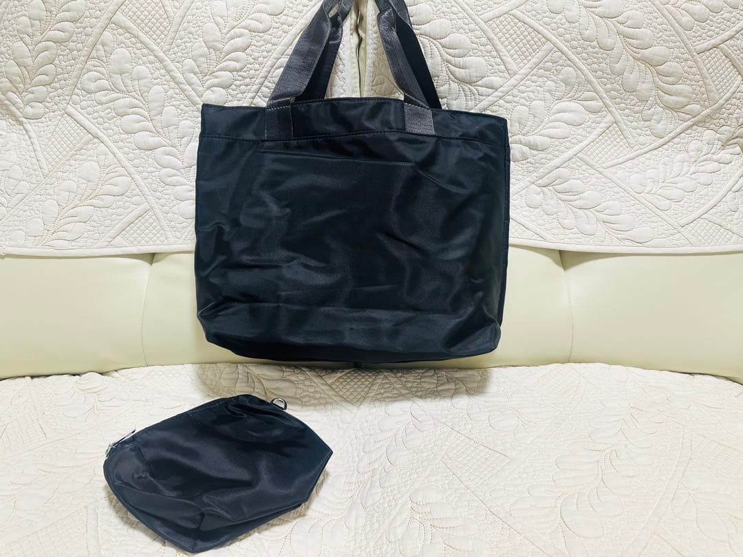 CHANEL☆新品未使用ノベルティトートバッグナイロン素材化粧コスメポーチ付き黒