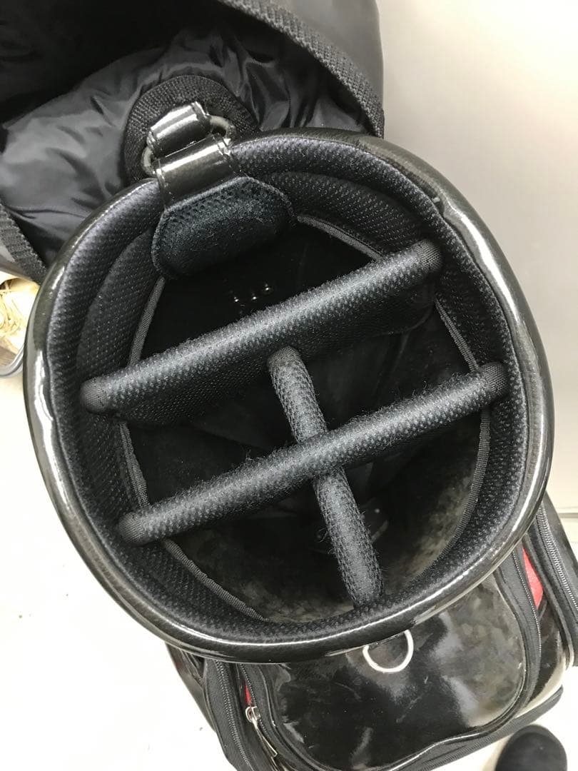 タイトリスト　TITLEIST　3点式キャディバッグ　光沢ブラック　エナメル素材