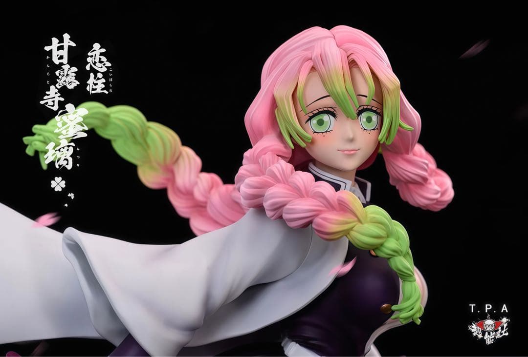 鬼滅の刃　恋柱　甘露寺蜜璃　ガレージキッド　フィギュア