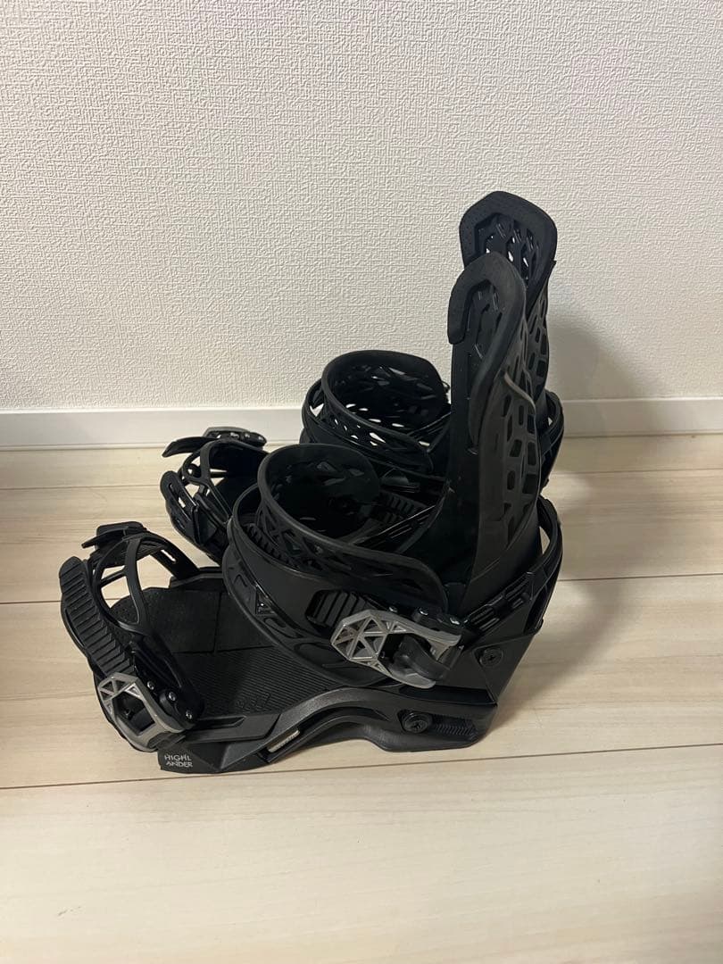 サロモン　ハイランダー　M