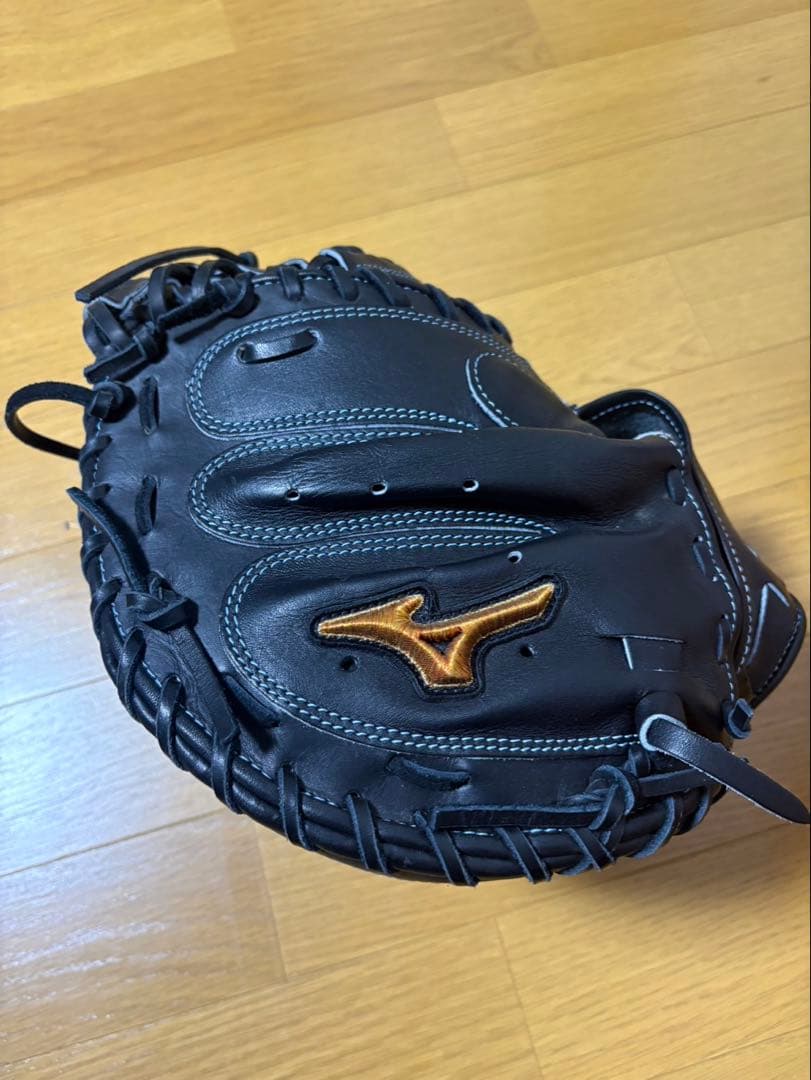 硬式野球グローブ 黒 レザー製