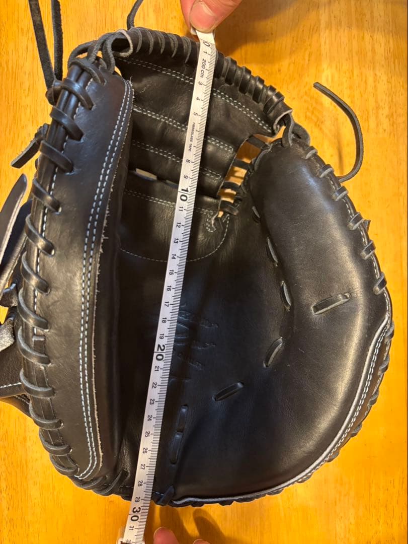 硬式野球グローブ 黒 レザー製
