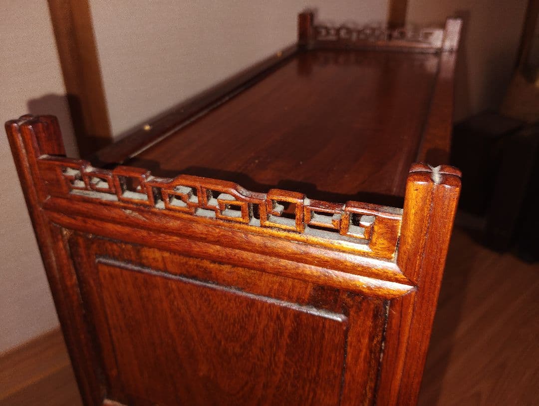 木製彫刻収納棚 引き出し2つ