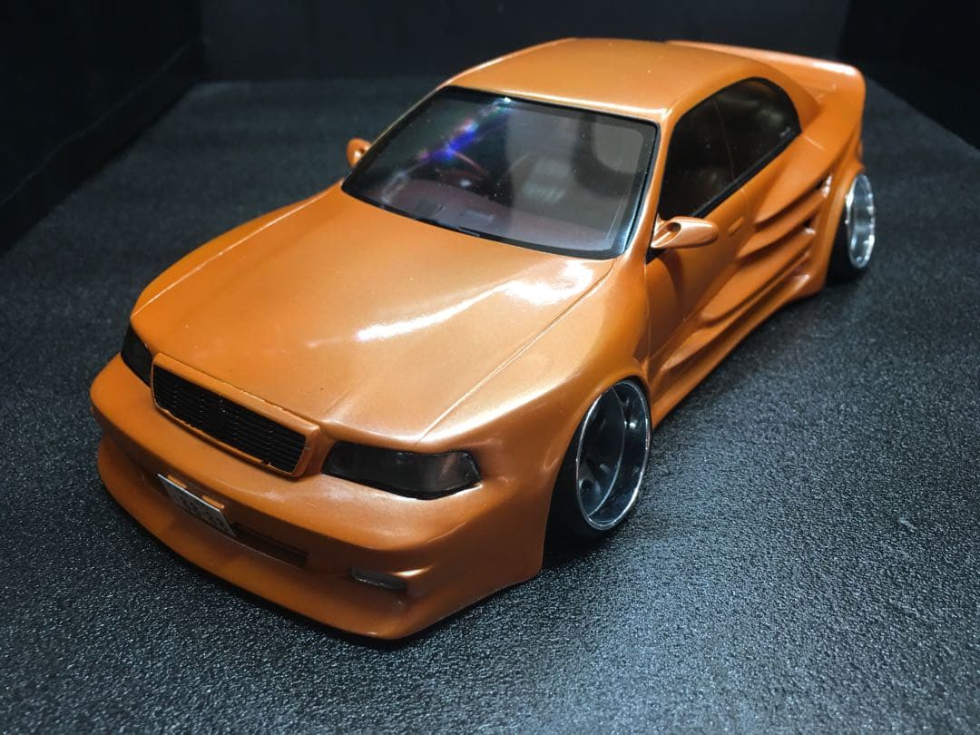 旧車プラモデル完成品アオシマクラウン１４マジェスタ