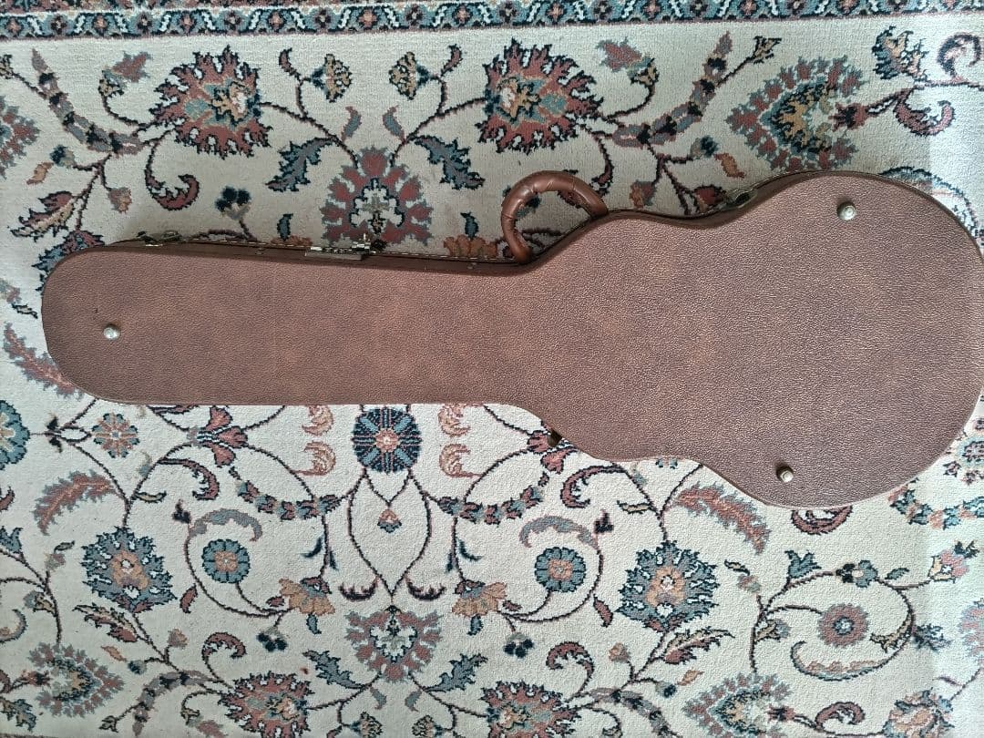 ギブソンレスポールカスタム1992年製造？ ハードケース 革製ストラップ付