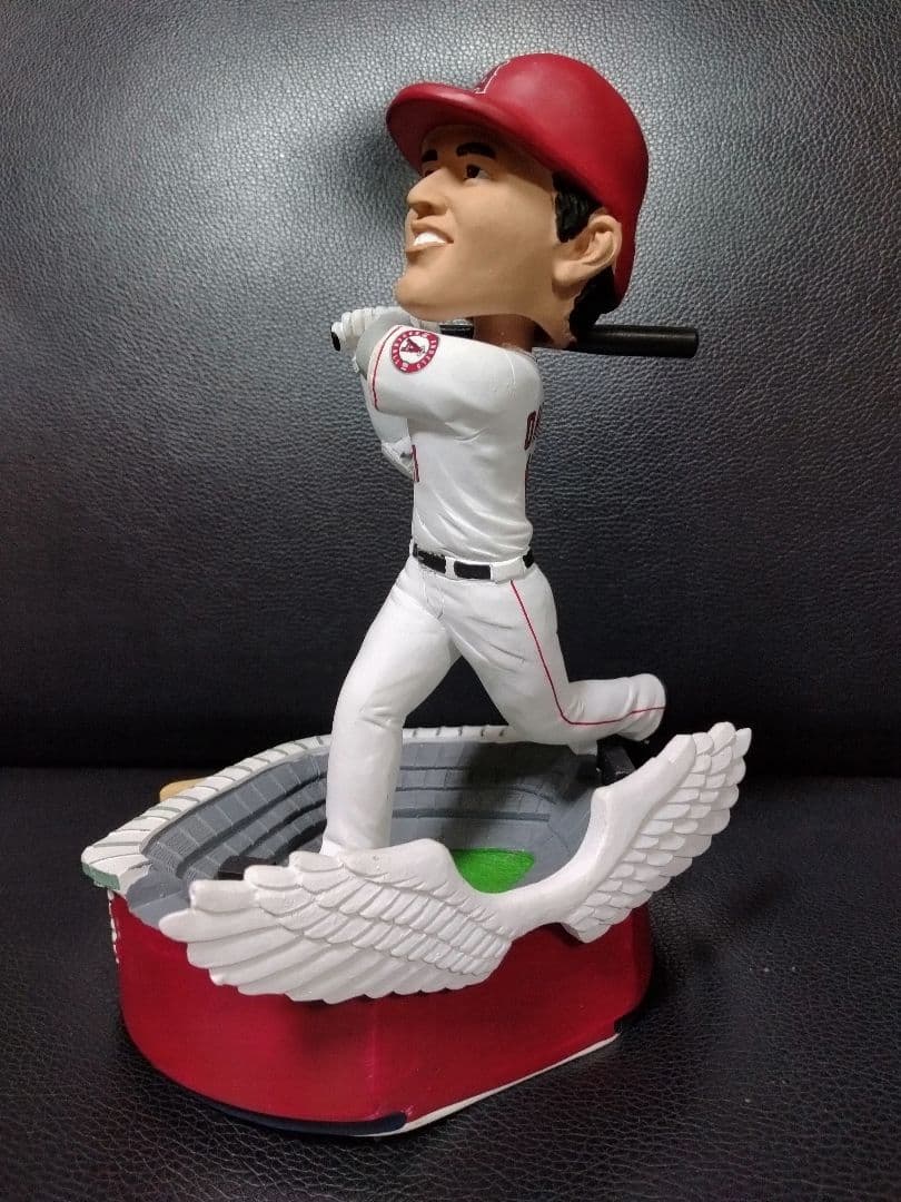 世界限定1000体　大谷翔平MLB公式 　ボブルヘッド(エンゼルス球場台座付）