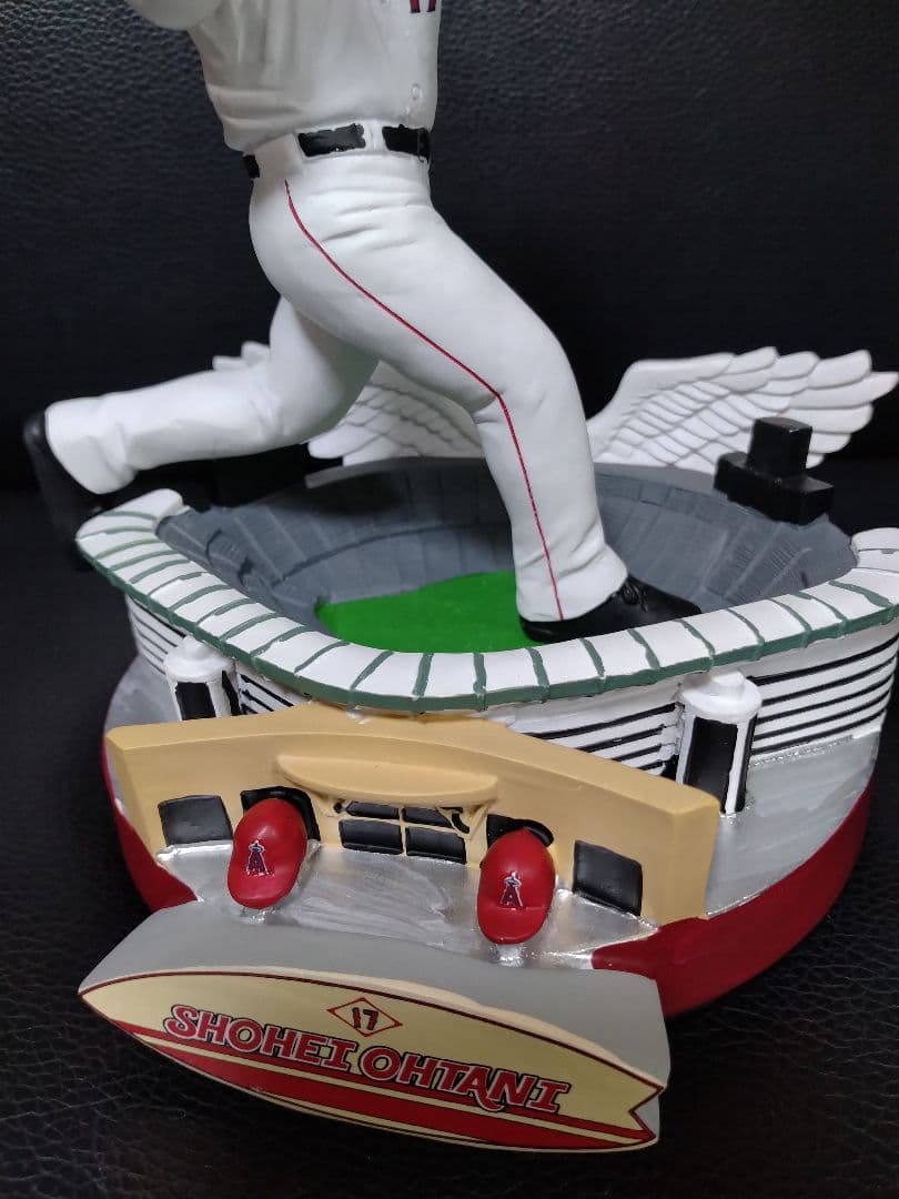 世界限定1000体　大谷翔平MLB公式 　ボブルヘッド(エンゼルス球場台座付）