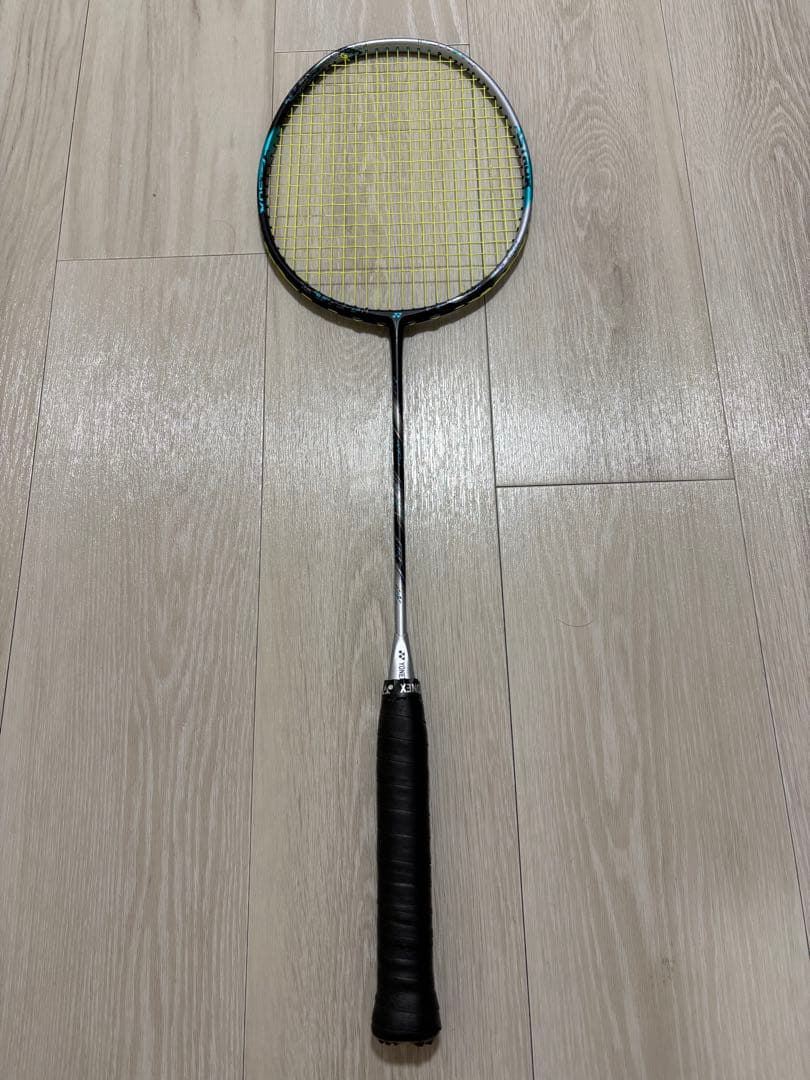 YONEX ASTROX 88D Pro 3U6 バドミントンラケット 美品