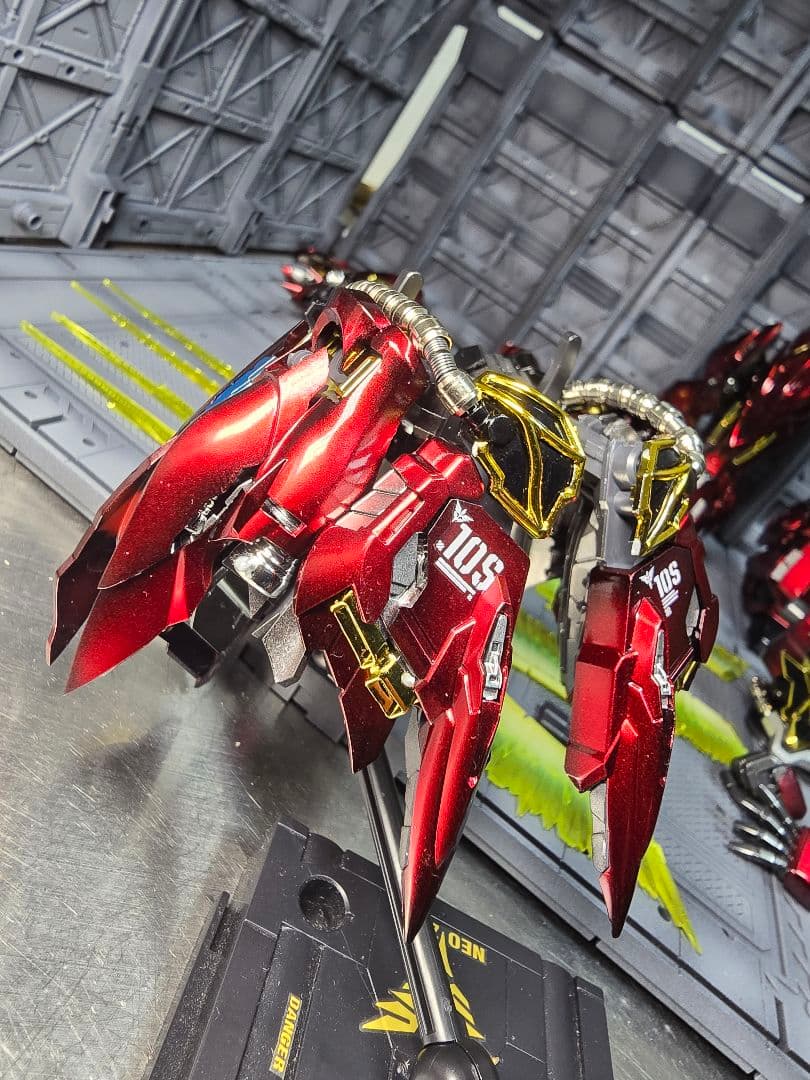 MGシナンジュ風　プラモデル全塗装