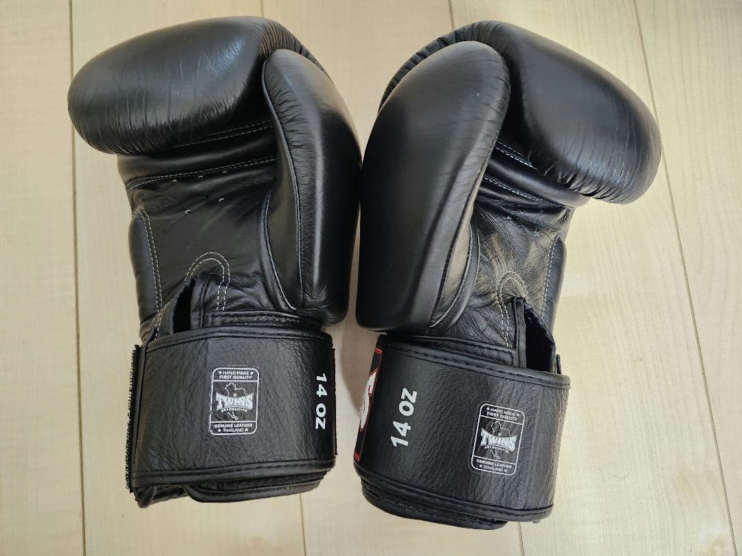 TWINS SPECIAL ボクシンググローブ 本革14 oz