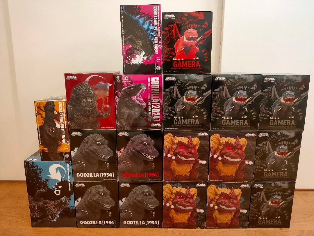 【新品】東宝怪獣(ゴジラ、ガメラ等) フィギュア まとめ売り19点