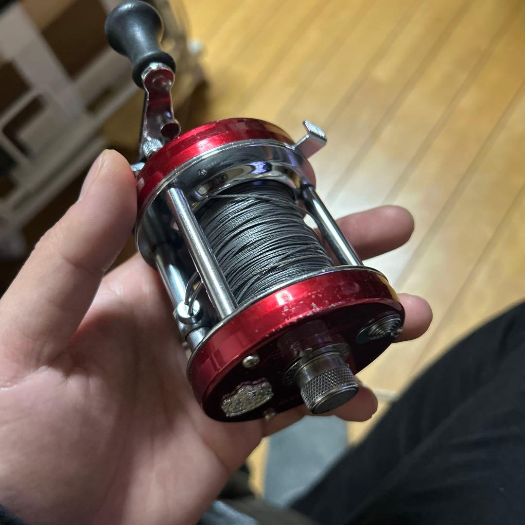 Abu Garcia Ambassadeur 5500C レッド