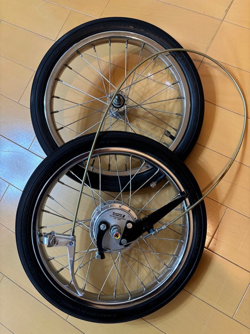 激レア Schwinn Sting-Ray wheel tire