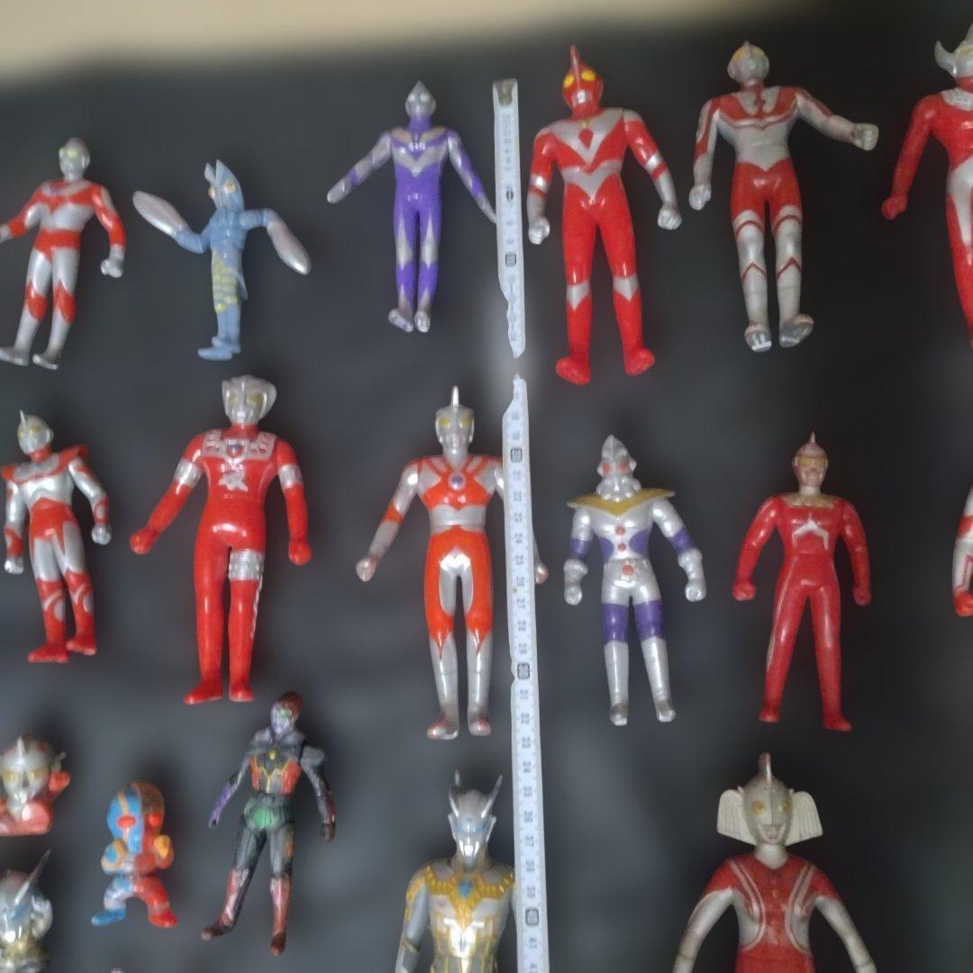 ウルトラマンソフビ人形