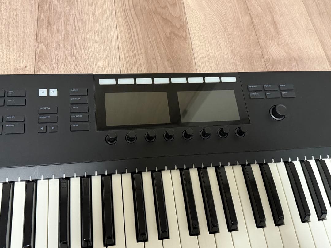 KOMPLETE KONTROL S61 MK2 動作確認済