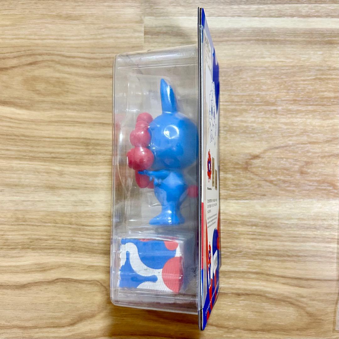 ミャクミャクラブブ　ストラップ付きフィギュア　コラボ　万博　ポップマート　新品