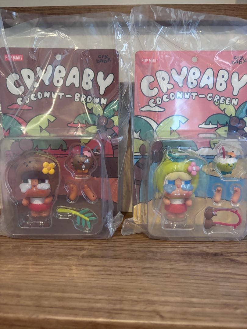 POPMART Crybaby Coconut フィギュアブラウン グリーン