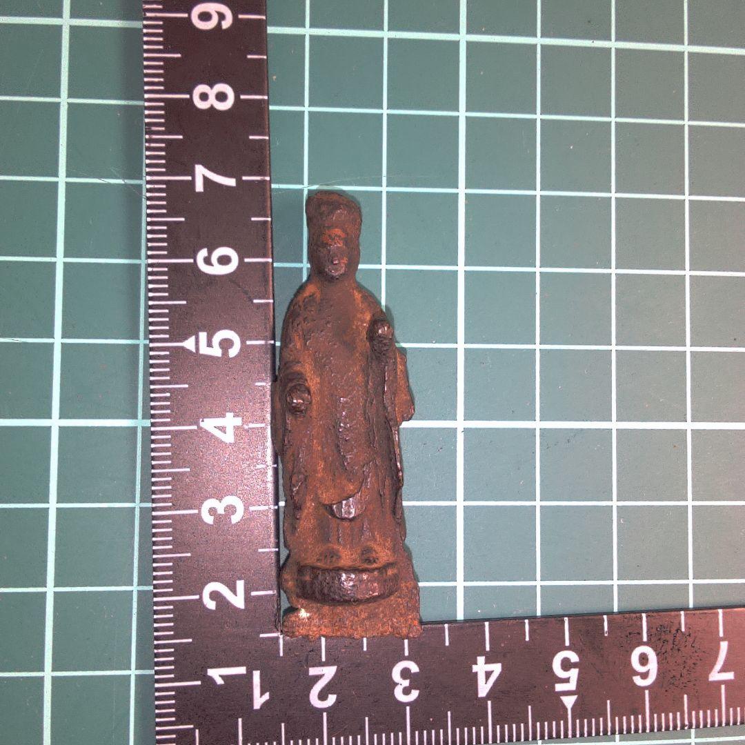 小物１ 茶色の金属製仏像