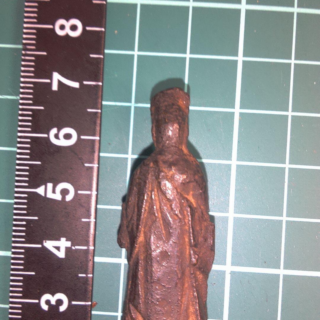 小物１ 茶色の金属製仏像