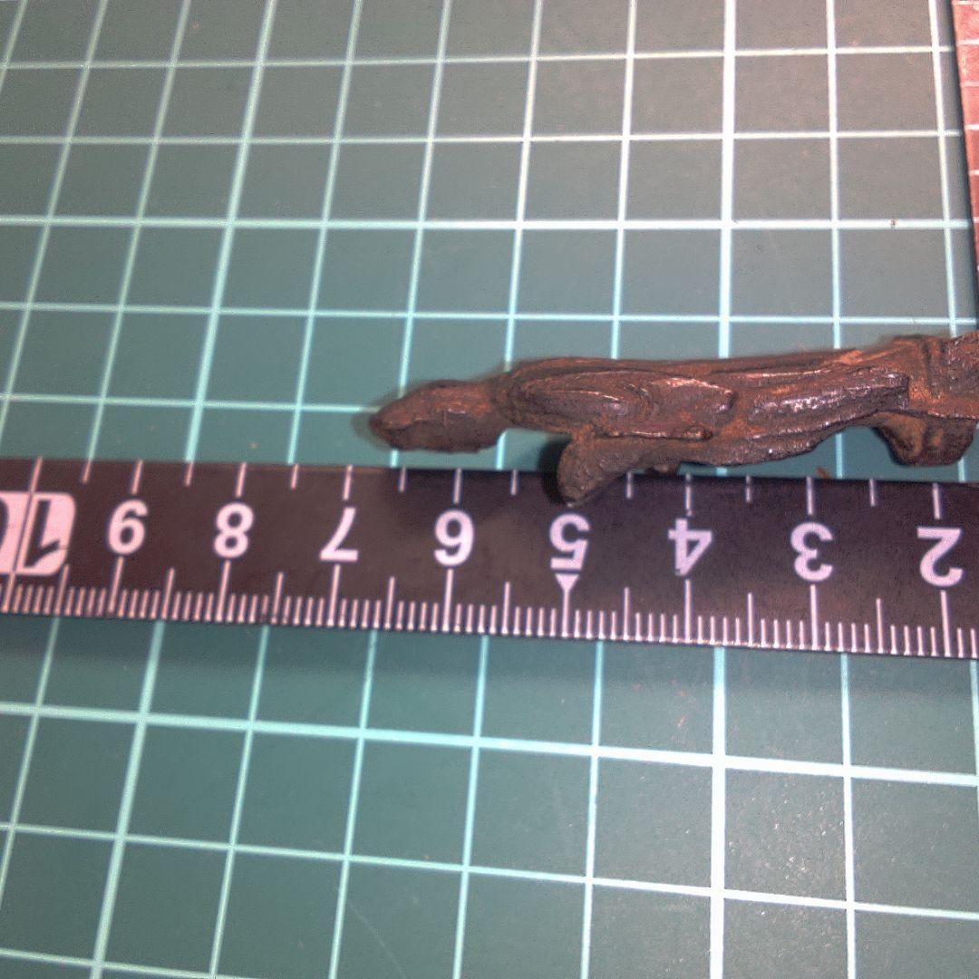 小物１ 茶色の金属製仏像