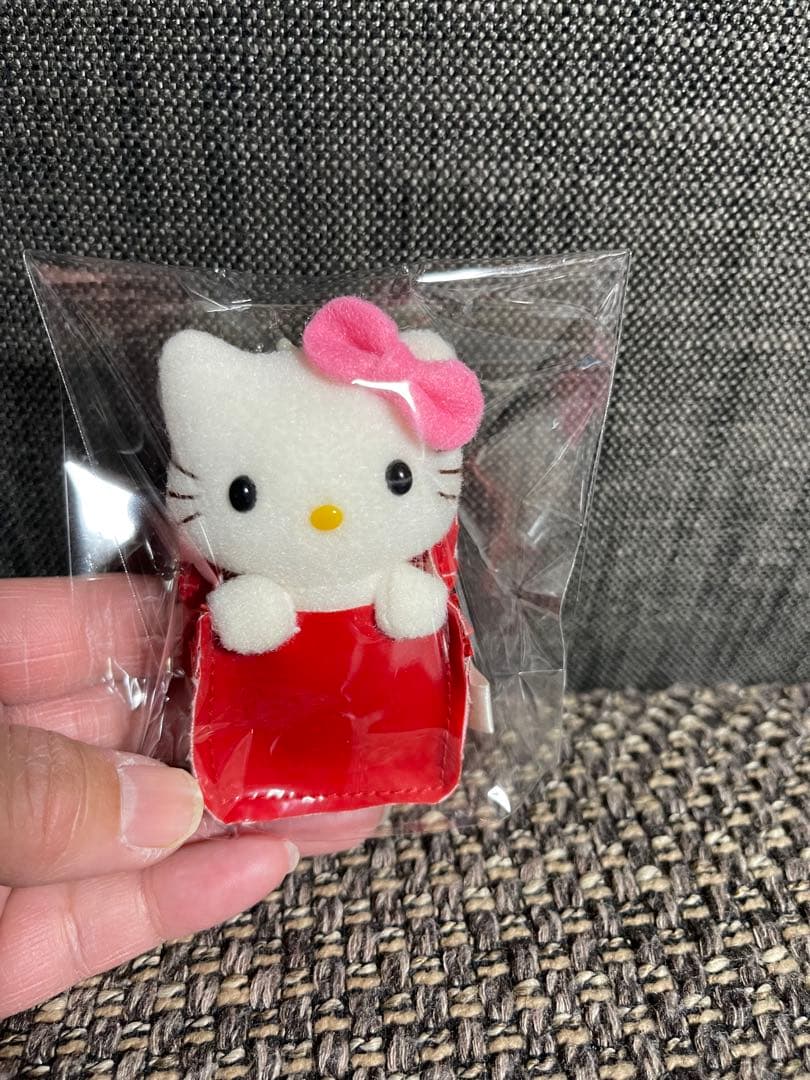 ハローキティ キーホルダー ランドセル赤お値下げ中です。