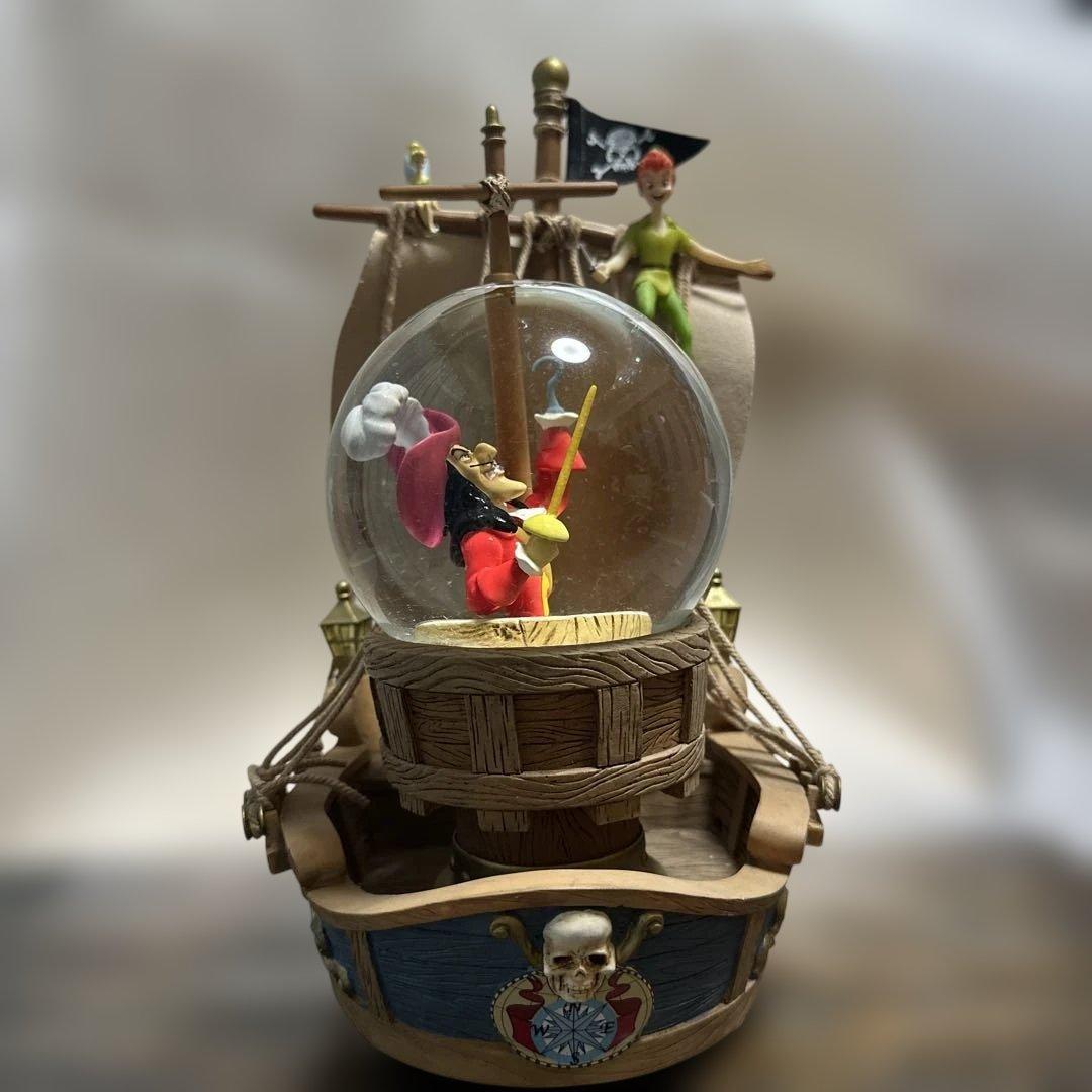 ディズニー　ピーターパン スノードーム付き船