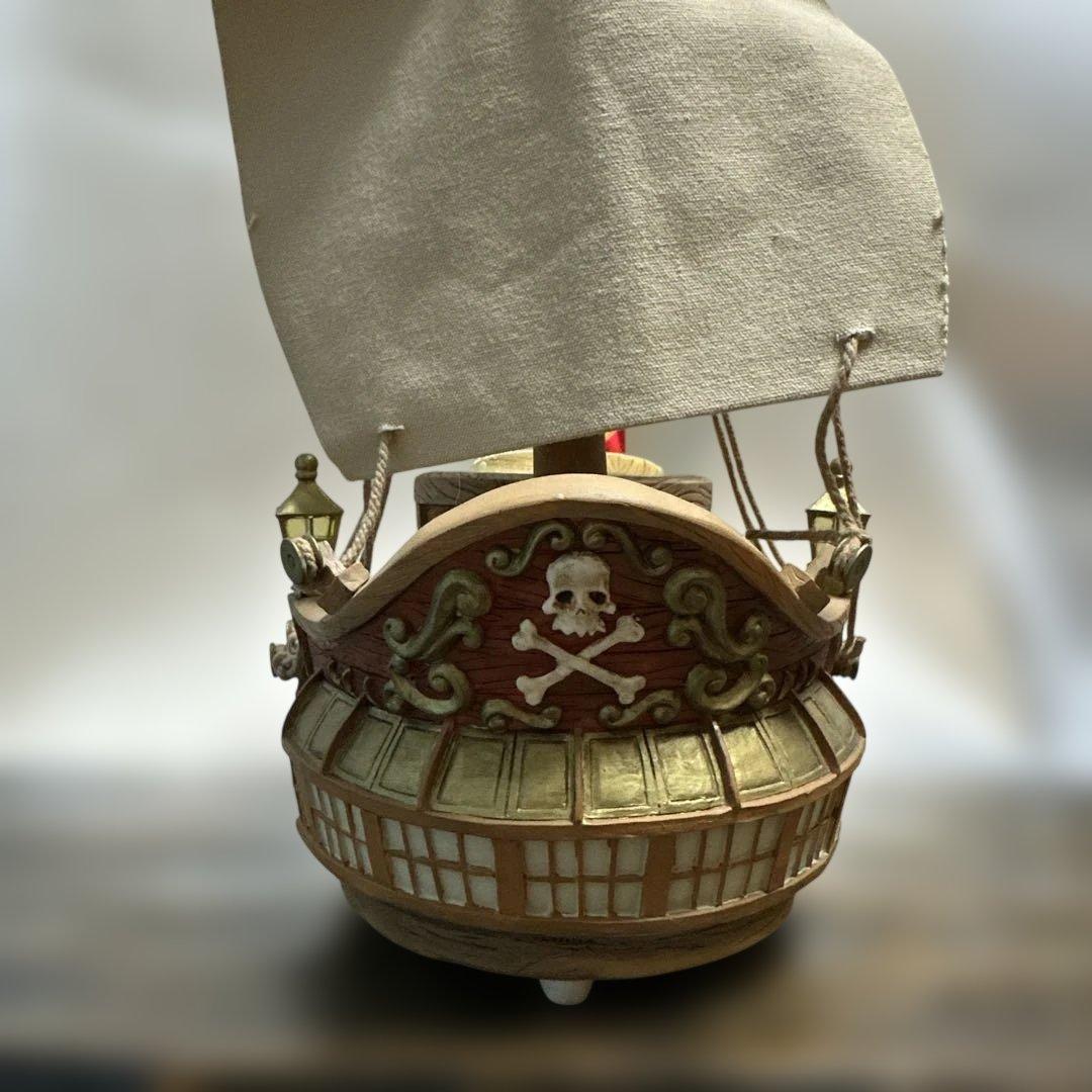 ディズニー　ピーターパン スノードーム付き船