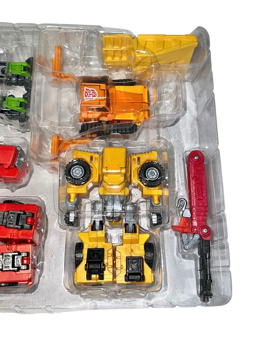 ほぼ未使用　トランスフォーマー　カーロボット　ビルドキング