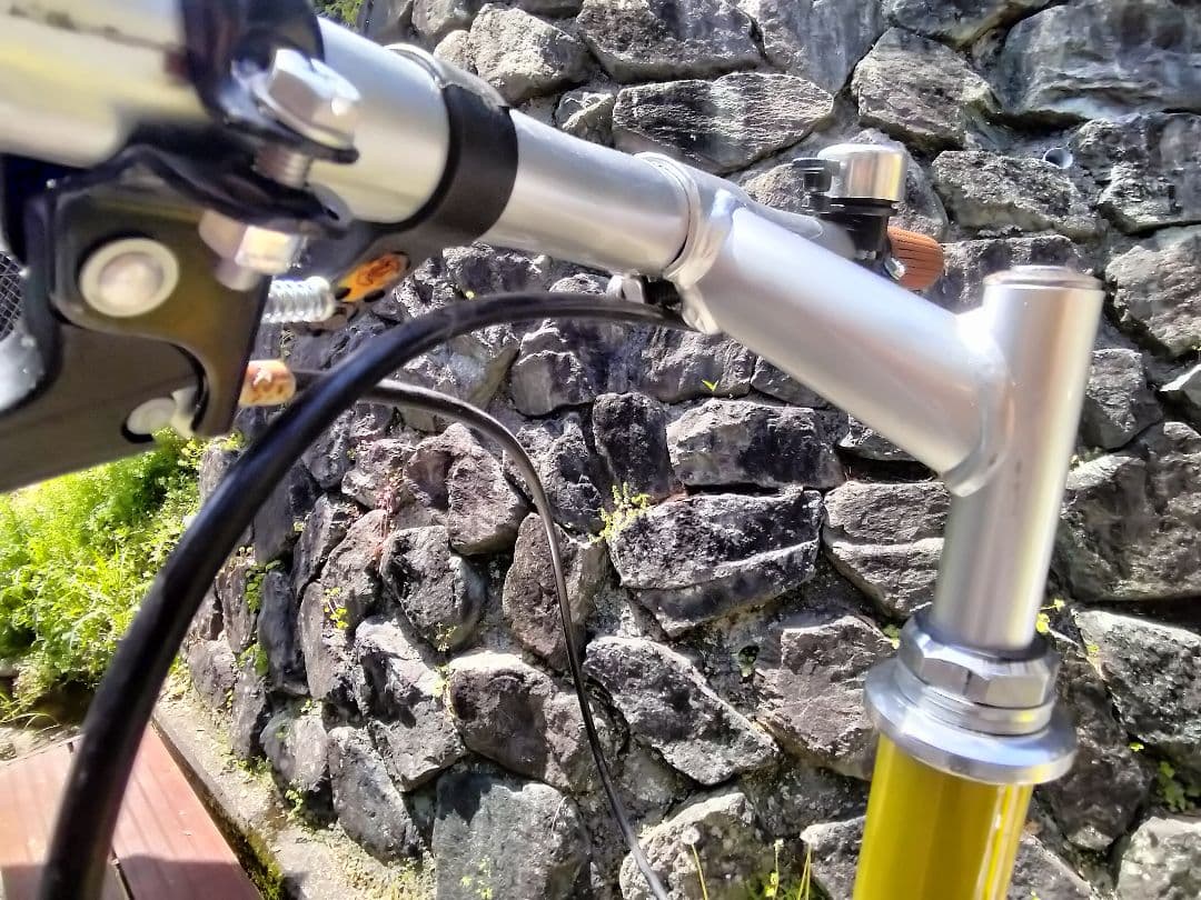 イエロー折りたたみ自転車 ミニベロ 小径ホイール