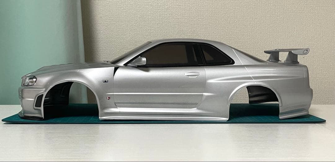 タミヤラジコンボディ　R34 GTR