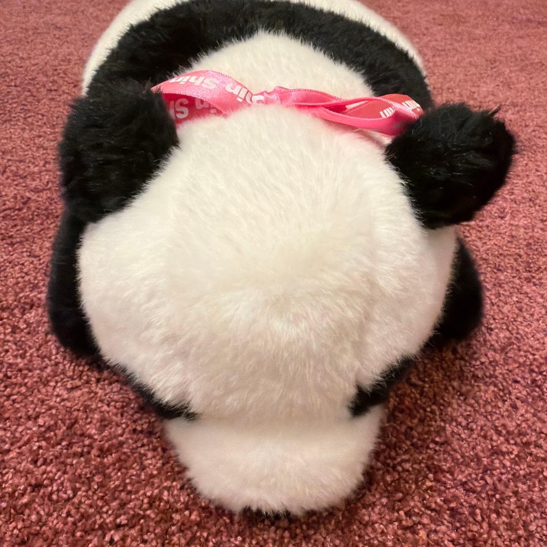 パンダのぬいぐるみ Shin Shinのネームピンクリボン付き