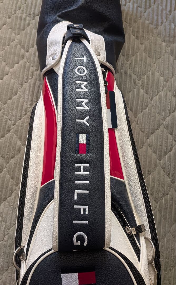 トミーヒルフィガー キャディバック ネイビー／レッド／ホワイト