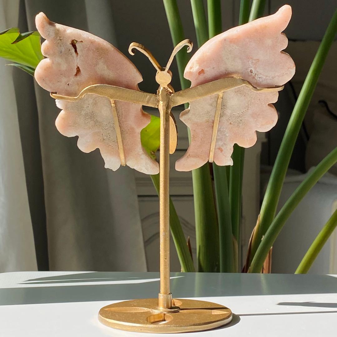 【 キュート ピンクアメジスト バタフライ 原石 スタンド付き 蝶々 さん 】