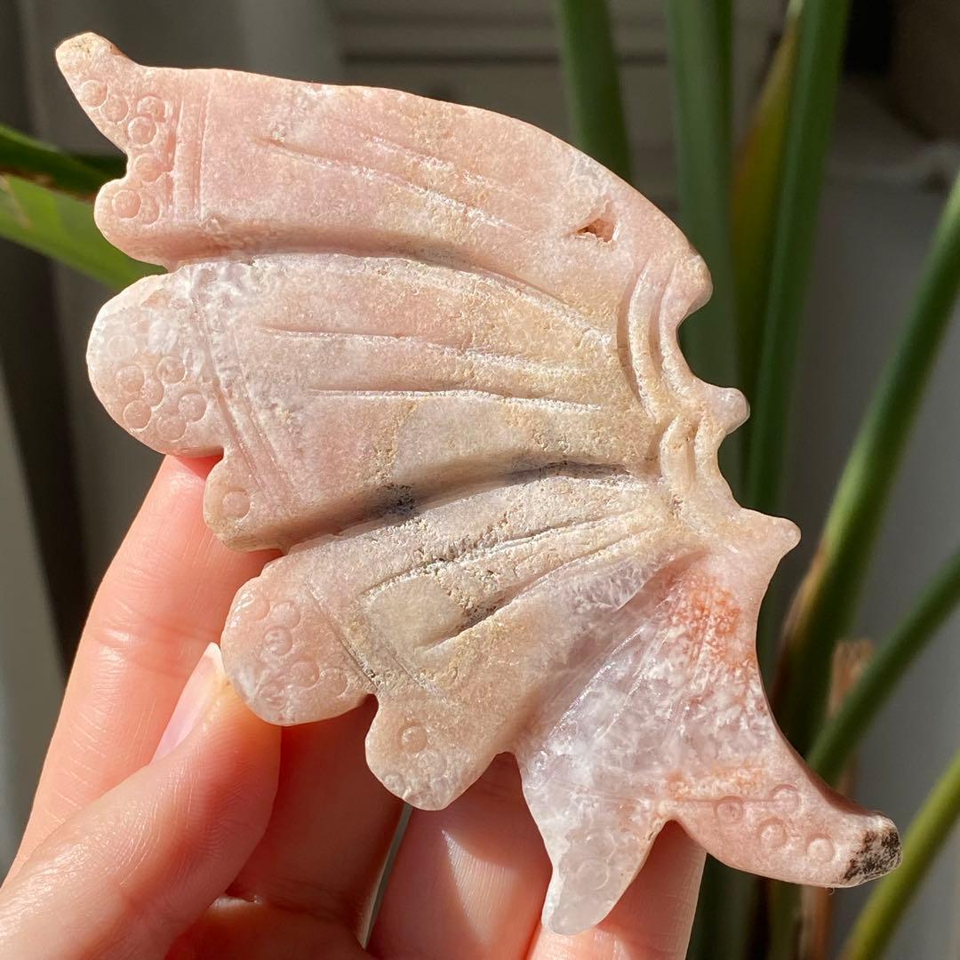 【 キュート ピンクアメジスト バタフライ 原石 スタンド付き 蝶々 さん 】