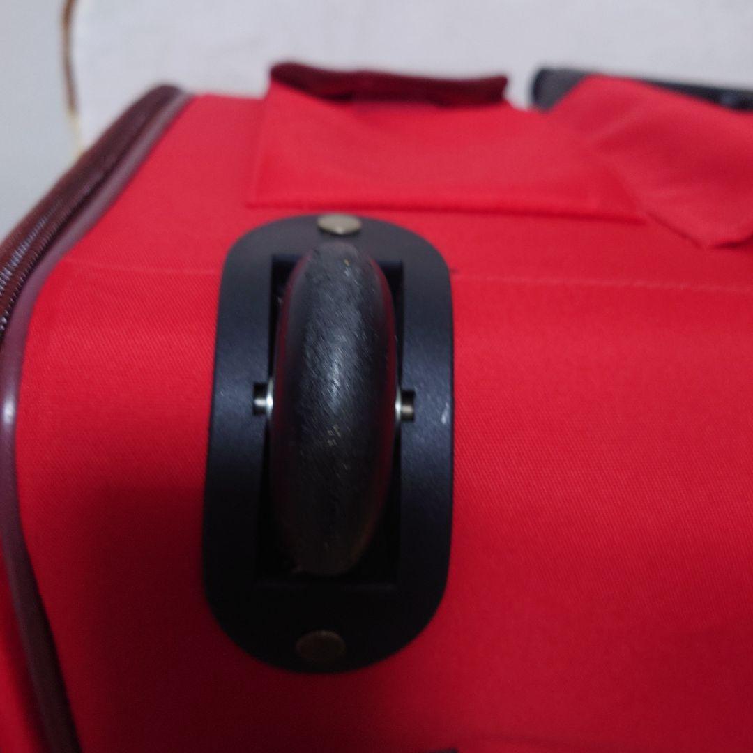 Minnie Mouse 赤いキャリーバッグ