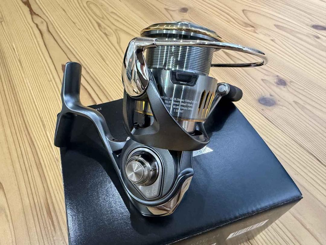 ダイワ 23エアリティ PC LT2500-H 極美品