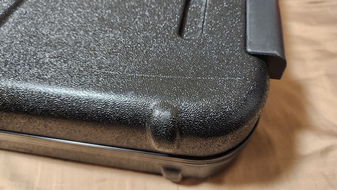 FENDER DELUXE MOLDED CASE エレキベース ケース