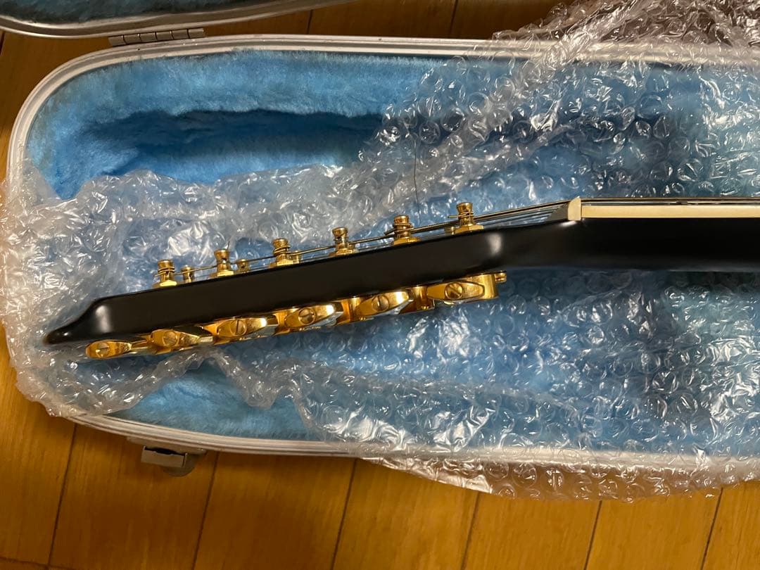 ovation12弦アコースティックギター ブラック。美品、ハードケース付き。