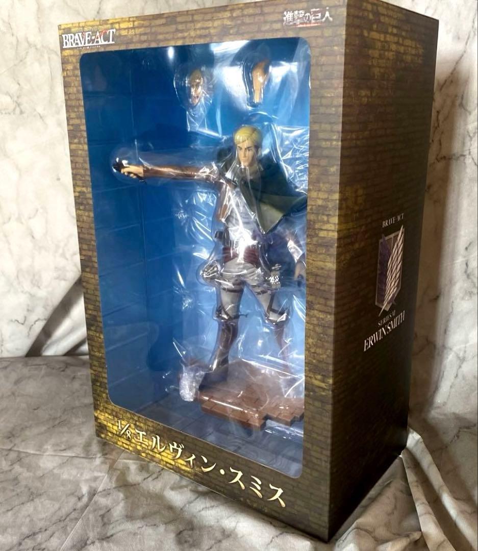 エルヴィンBRAVE-ACTフィギュア +期間限定オマケねんどろリヴァイ付き