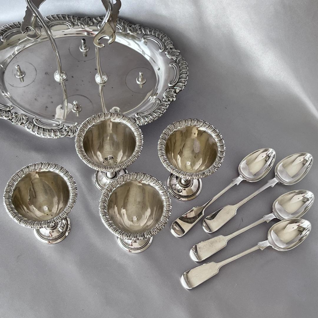 【英国】ビクトリアンのエッグクルーゼ　エッグカップ/スタンド/スプーン