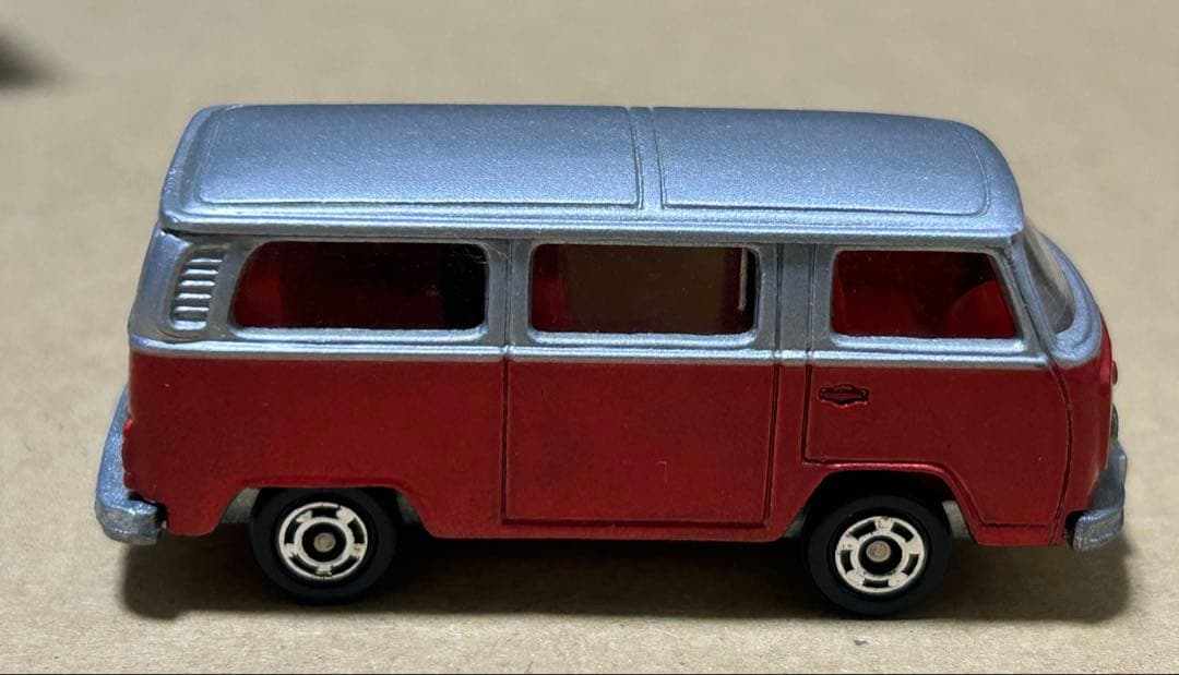 トミカ フォルクスワーゲン マイクロバス