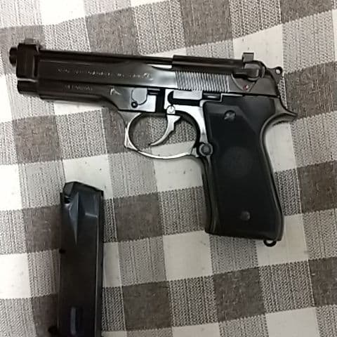 モデルガン完成品