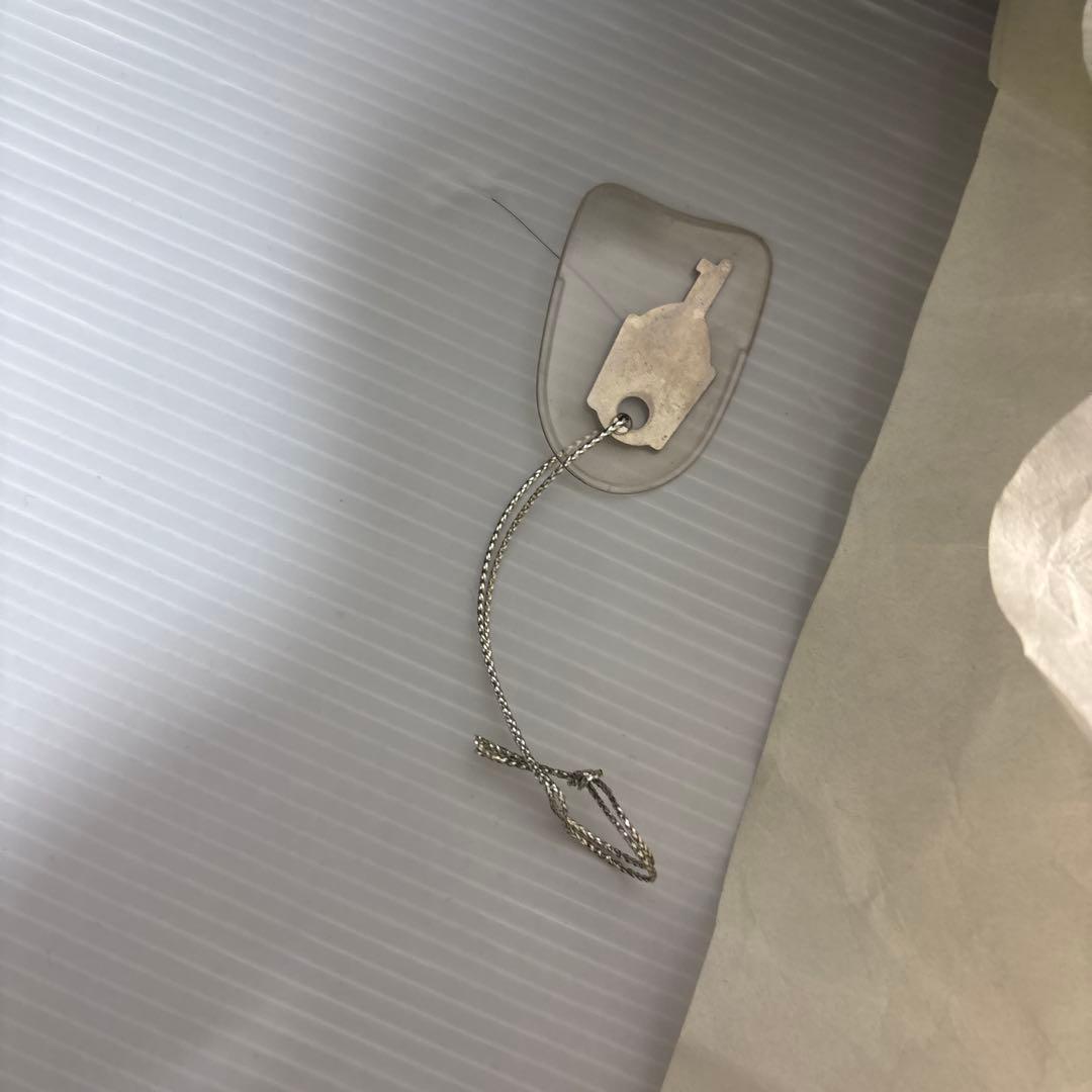 三味線 紫檀 丸打胴 弦楽器 和楽器 ハードケース 付属品 付き