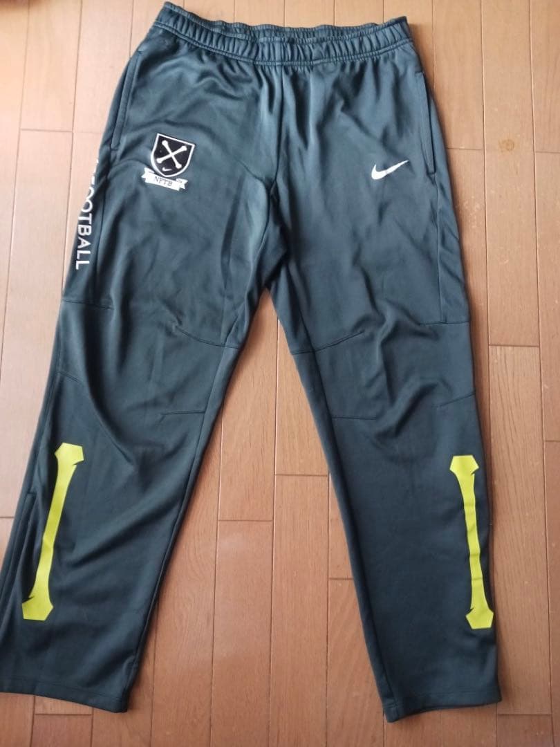 ナイキ　NFTB　セットアップ