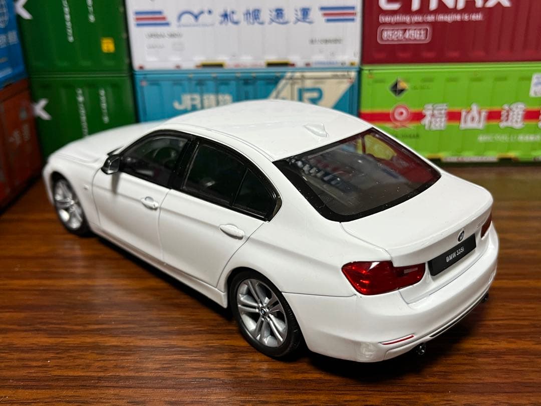 WELLY 1/24 ポルシェ 911 1/24  335i
